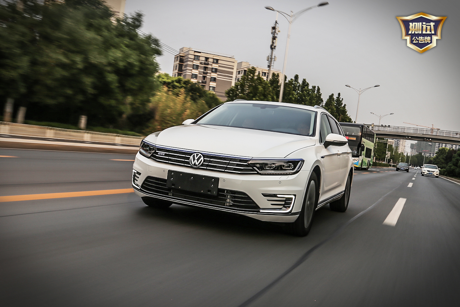 找充电桩太麻烦大众蔚揽gte并非插电才能混动