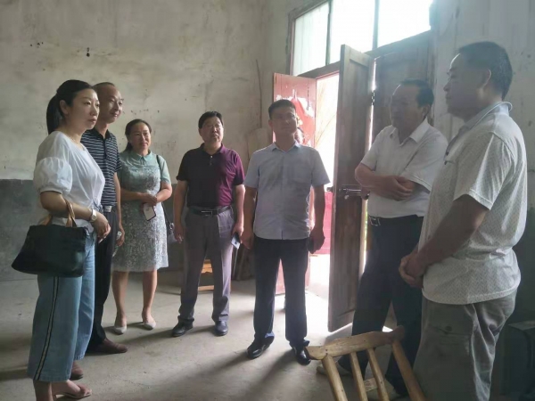 代表走访贫困户 倾听意见送帮扶_老河口市