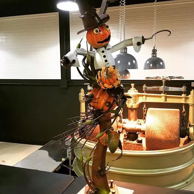 2017年作品,左/郑启祥师傅(otto tay)物以类聚,人以群分,好在后来
