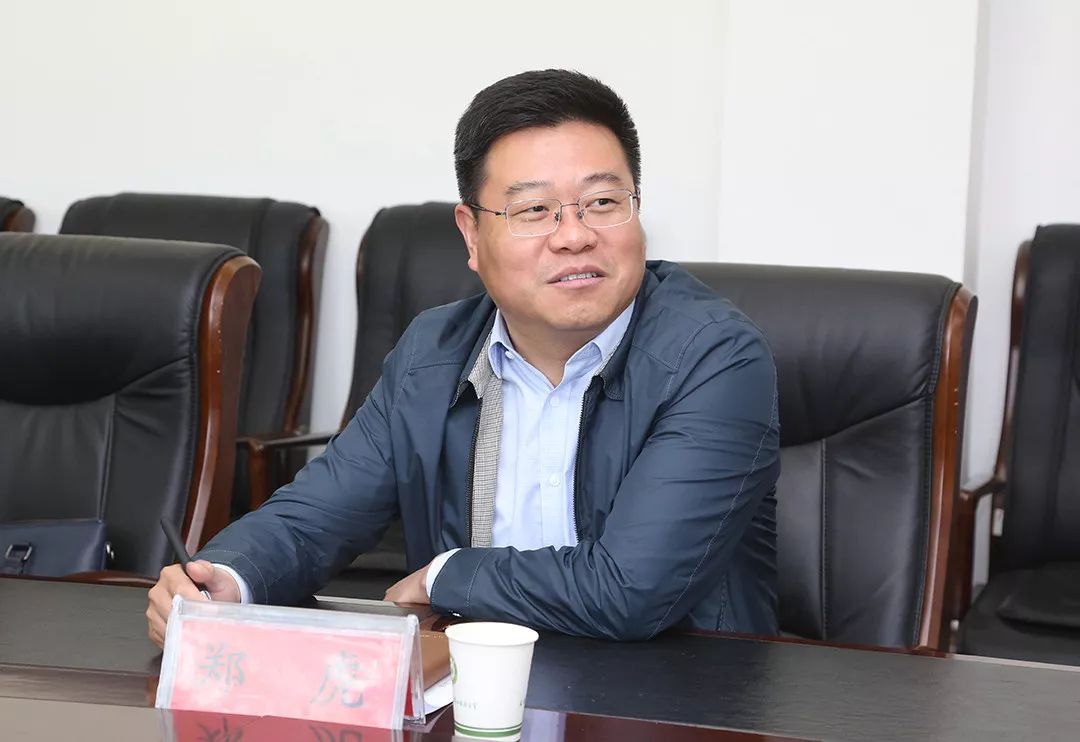 无锡市爱心企业家赴互助县捐资助学