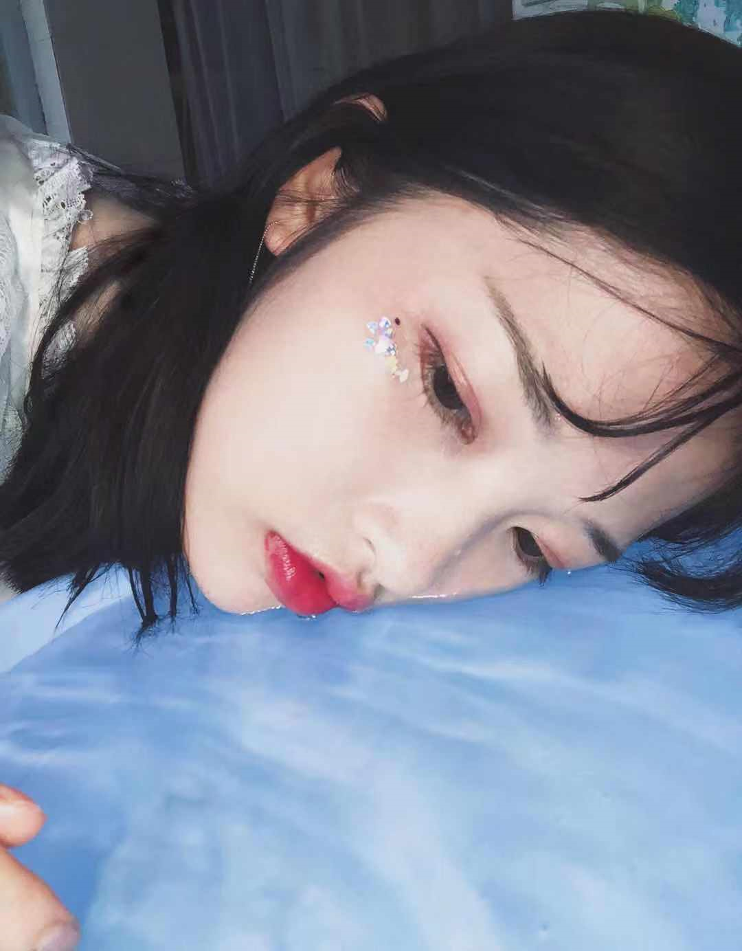 人气10万的快手网红次惑小仙女竟靠卖假药获暴利