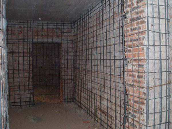 其实大家也能够知道,剪力墙的抗震加固的费用肯定要高出普通的砖混