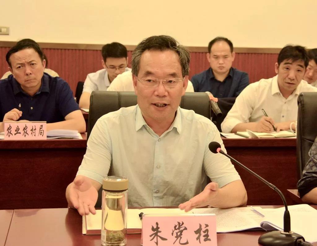 曲靖市副市长罗世雄,宣威市委副书记,政法委书记许韶发,宣威市委常委