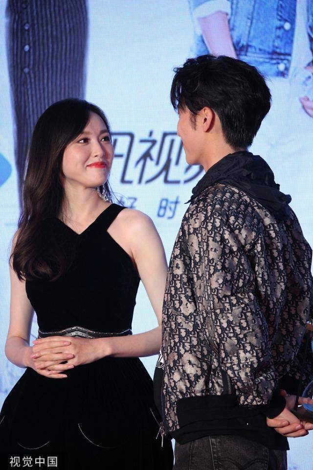 原创唐嫣现身《时间都知道》发布会,晒照回应"被怀孕"消息