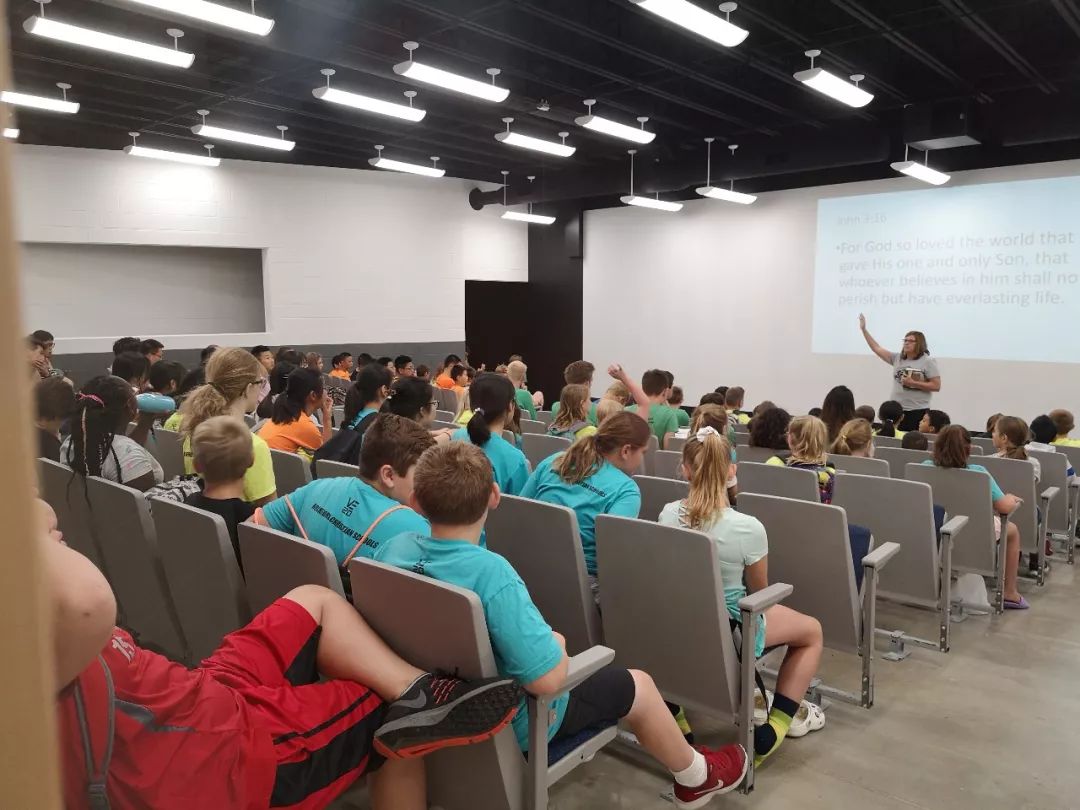 微留学丨美国全真课堂初体验重庆八中宏帆初级中学美国常春藤名校巡礼