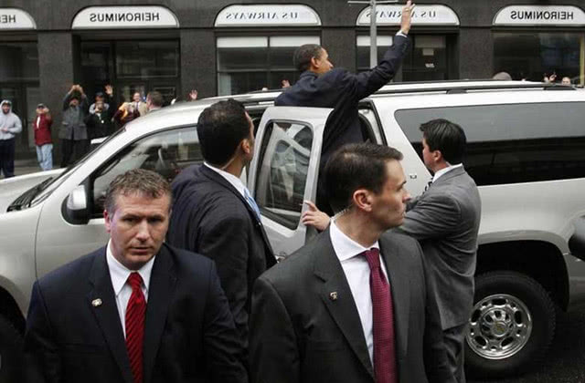 美国总统出门时保镖都带什么武器专家不比特种兵差