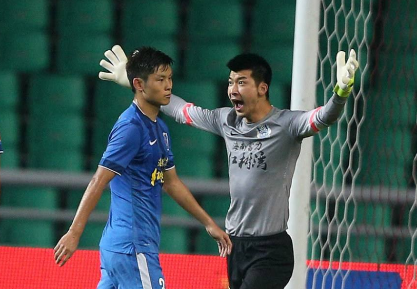 29岁前申鑫门将用各种神扑完美证明自己!_刘殿座