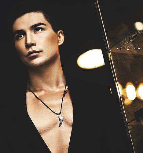 此前传言,出演过dc《海王》和美剧《黑镜》的华裔男星林路迪是候选人