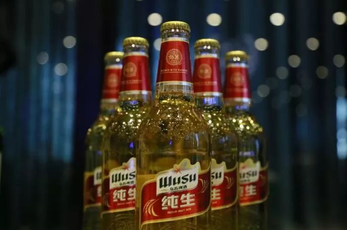 这个夏天,用一瓶乌苏啤酒开启燃情夏日~_新疆
