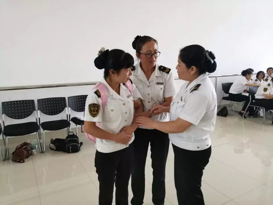 西海岸温馨校车校车照管员大比武开始啦