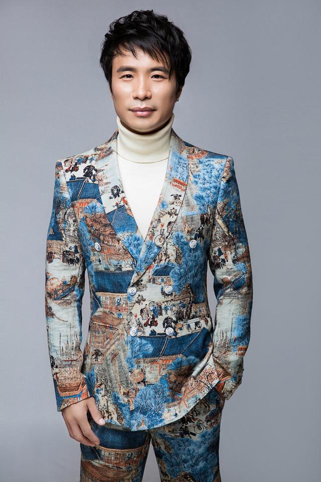 钟胜荣创作王如华倾情演绎校园恋曲凤凰花开你来了