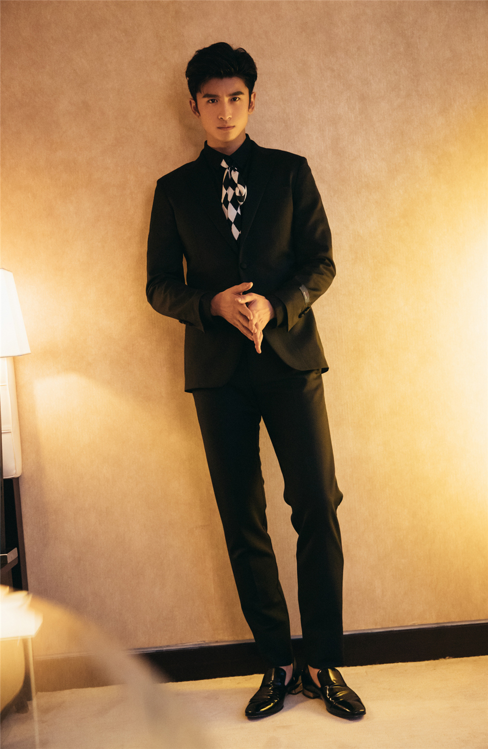 张云龙穿什么西装都好看?还不是靠这7个小技巧,轻松穿成衣服架