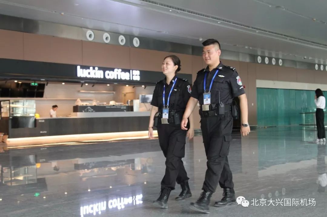 据悉,从7月15日到9月3日期间,大兴机场将投入340名安检员,对航站楼