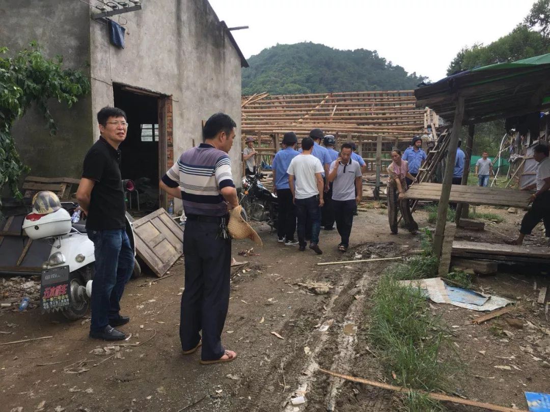 截止目前,宏路中队配合宏路街道已拆除畜禽养殖违法建筑6家,共计拆除