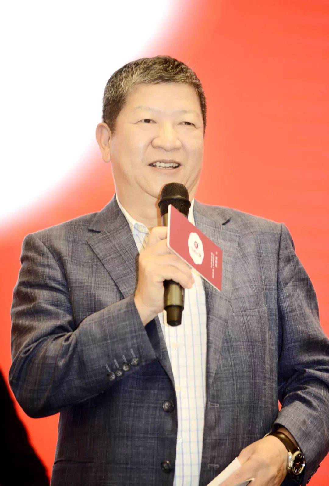 股份有限公司油脂事业部市场部施孟君女士主持会议金碧辉煌的活动现场