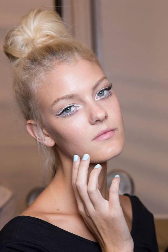 欧美bilingbiling眼线你想做舞台上最闪的girl吗