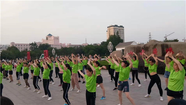 張妮減肥塑形操強勢登陸盱眙城