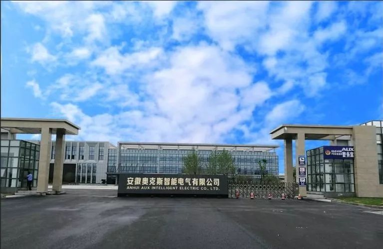 智能制造:产品智能,黑灯工厂 智慧物流:空中连廊 安徽省开建最大工业