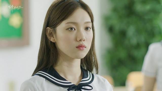 在韩剧《doctors》旋风中 这个妹子绝对是美到惊艳的——李圣经!