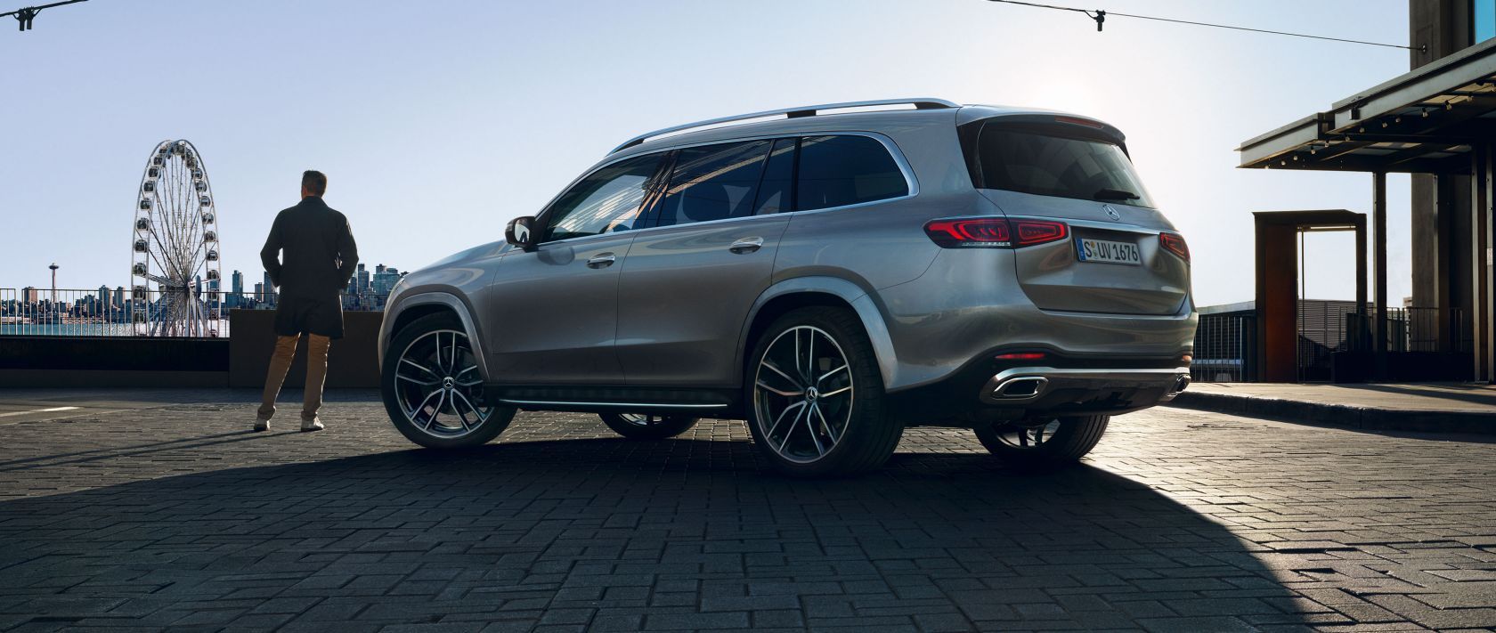 奔驰全新gls官图发布更大更霸气网友宝马x7要注意了