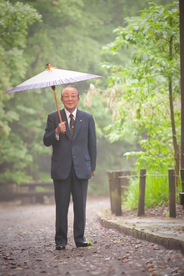 另外,我还接受鹿儿岛特有的"乡中教育",练习萨摩藩传统的"示现流剑法"