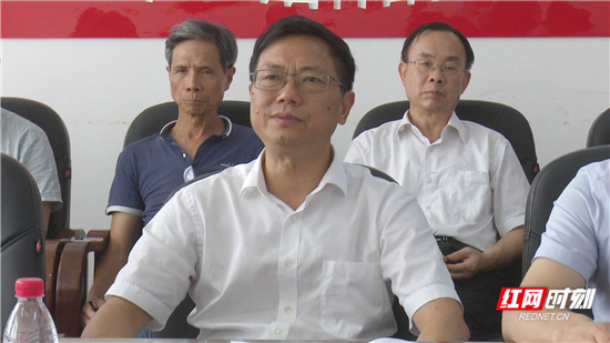 红网时刻慈利7月17日讯(记者 黄莉莉)7月16日,省商务厅巡视员彭雁峰率