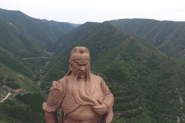 山西深山里有座关公像身高61米就坐落在关公故里运城常平
