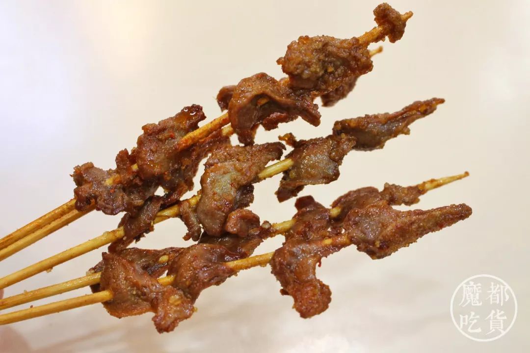 享誉吃货圈的香酥鸡,居然就藏在三星路上的油炸小串店里!