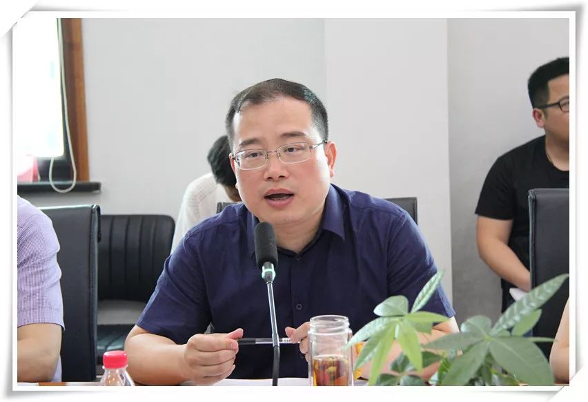 发起人胡剑锋先生,股东代表,公司高管团队以及县金融办领导,国金证券