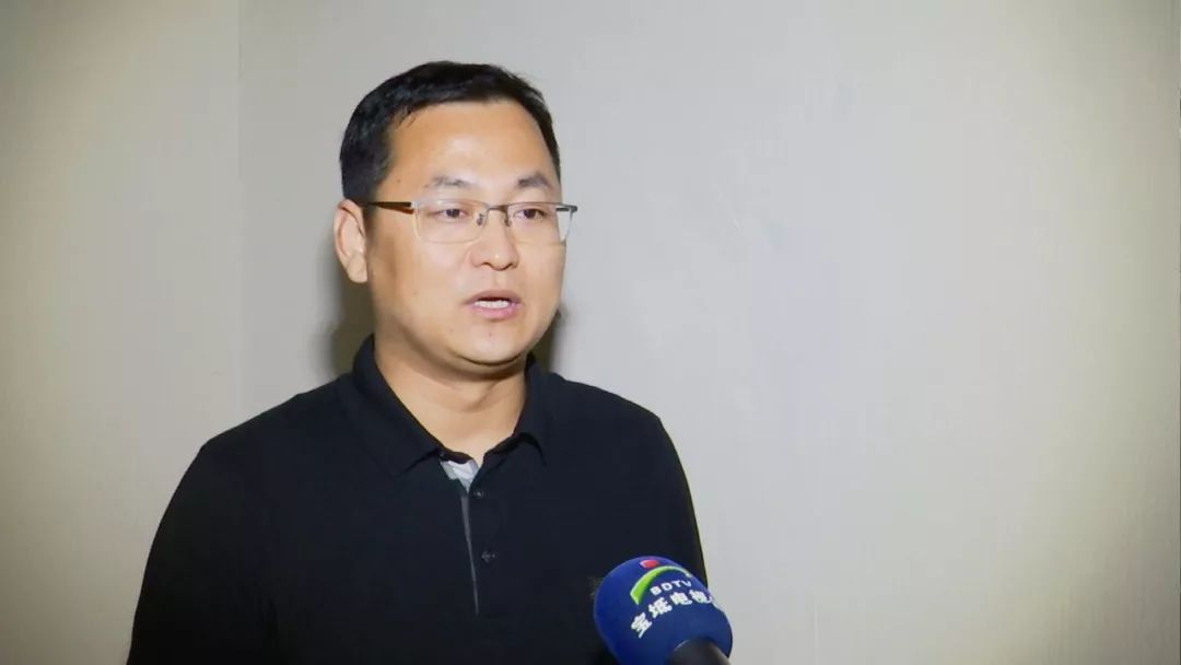 团区委副书记 韩建强:团区委将组织我们全区的青年企业家和青年志愿者