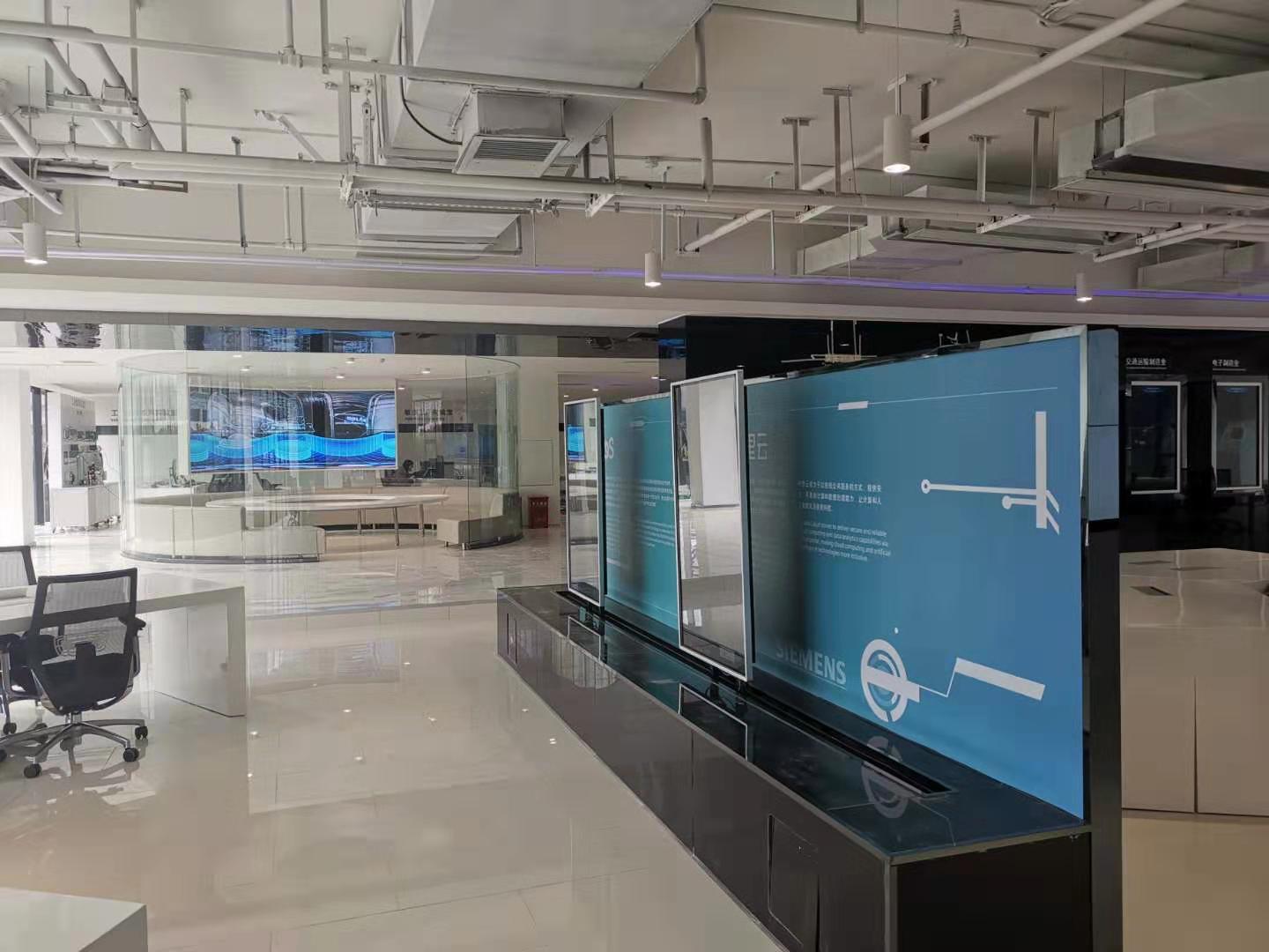 互动滑轨屏在各类展厅中的应用