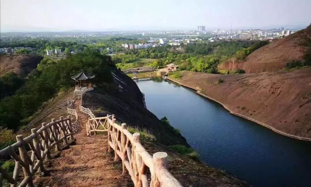 弋阳龙门湖景区灯光节门票你买我就送 送完为止!