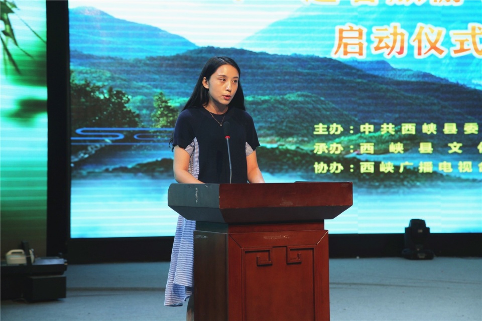 南阳市旅游协会副会长张晓戈,西峡县政府副县长马学盛,西峡县政协党组