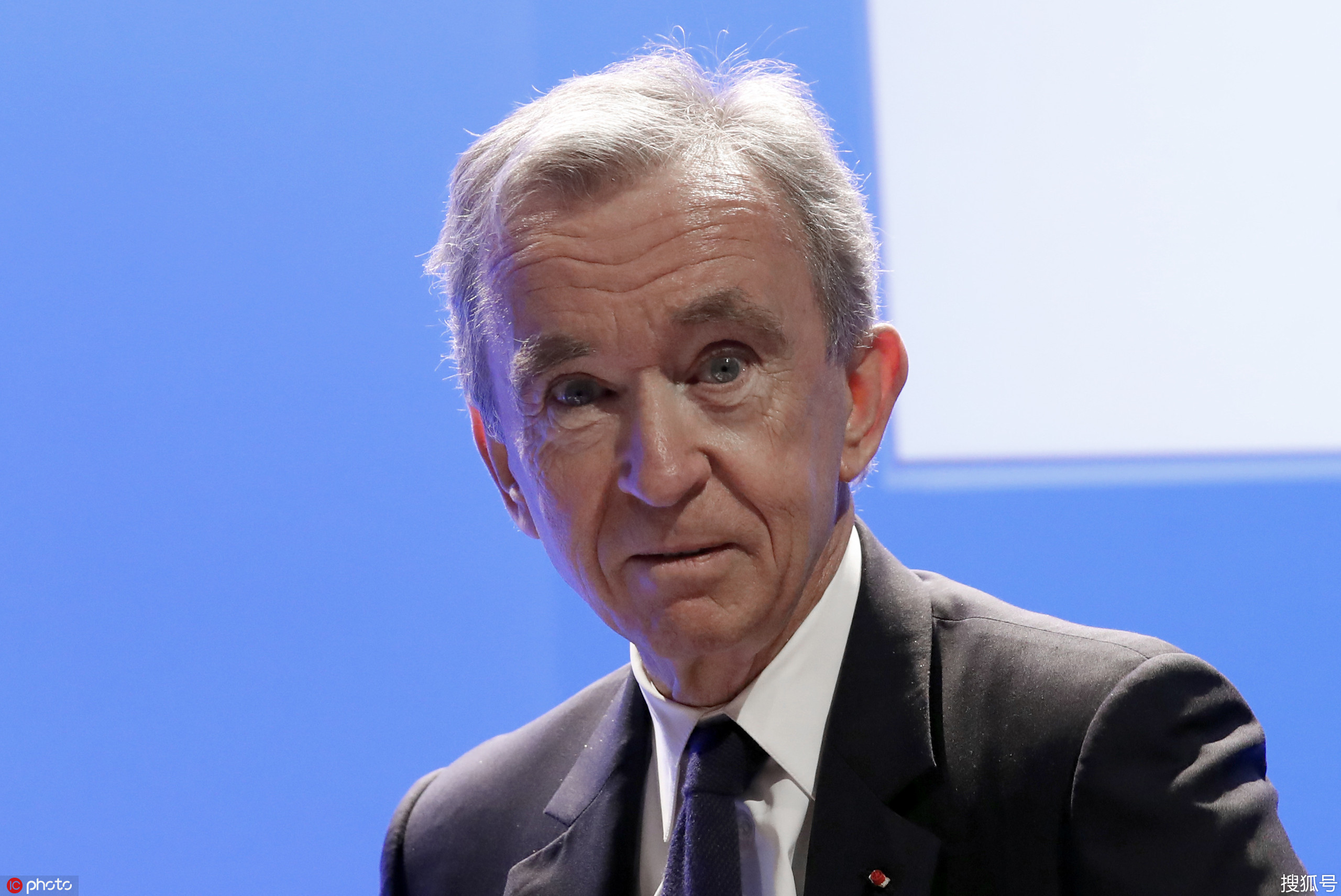 lv老板阿尔诺成全球第二大富豪 盖茨跌出前二