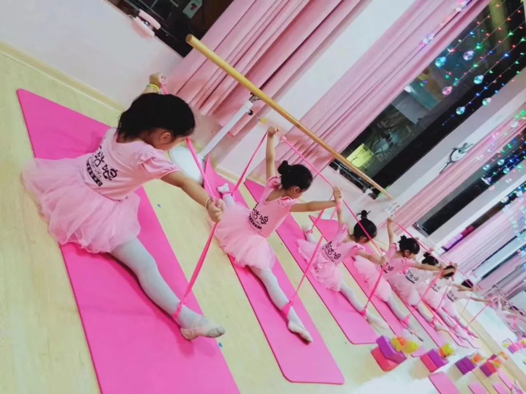 灰姑娘儿童舞蹈免费培训课你来吗