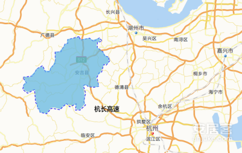 安吉隸屬於浙江省湖州市,位於長三角腹地,北靠天目山,面向滬寧杭,尤其