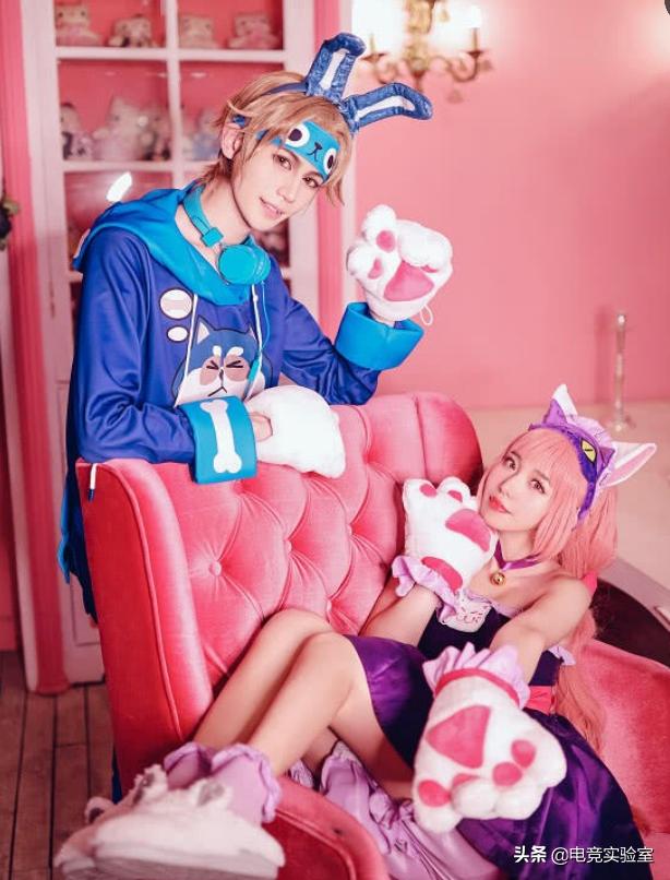 00后小情侣cos王者英雄,看到孙策和大乔,网友:还原度真高_游戏