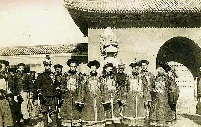 原创溥仪和慈禧是什么关系,慈禧立3岁的溥仪为帝,到底打的什么算盘