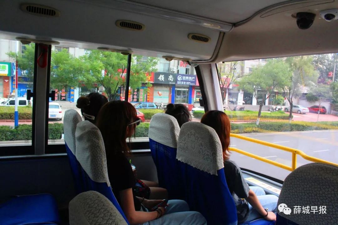 枣庄双层brt来啦!早报带你现场体验!我先上车了…_乘客