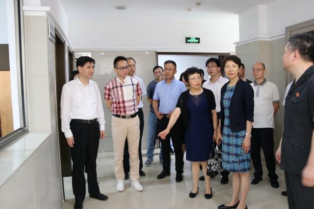 7月16日上午,苏州市人大常委会党组成员缪红梅率监察和司法委员会一行