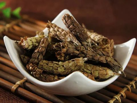 中暑了怎么办,5种中草药清热解暑-花瓣养生-花瓣饮食养生-花瓣养生