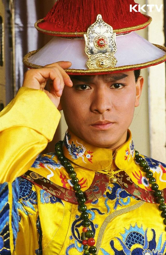 梁朝伟,刘德华经典重现,35年前嫩样曝光,网友:根本没变