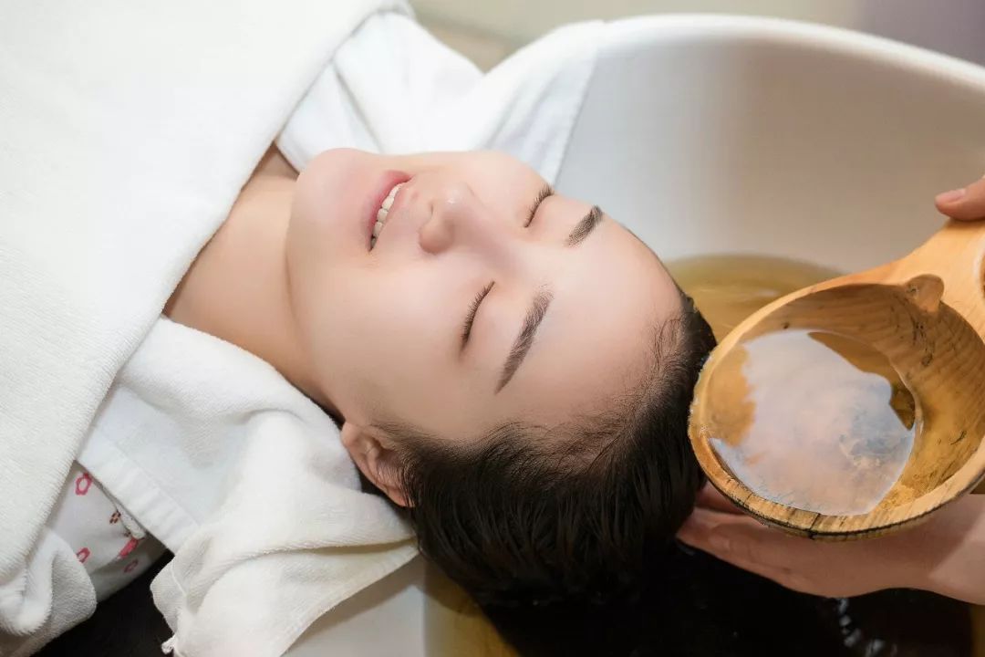 都说在牡丹生娃坐月子是离公主最近的地方,确实如此,在宝宝满月的重要