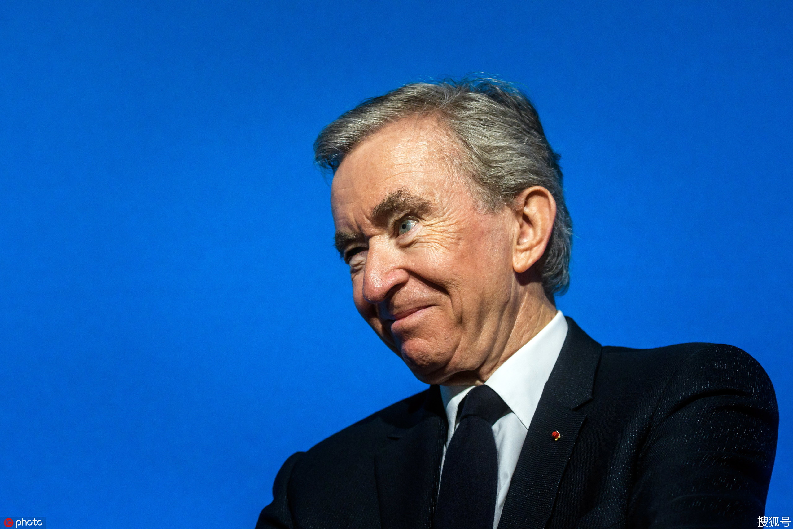 lv老板阿尔诺成全球第二大富豪 盖茨跌出前二