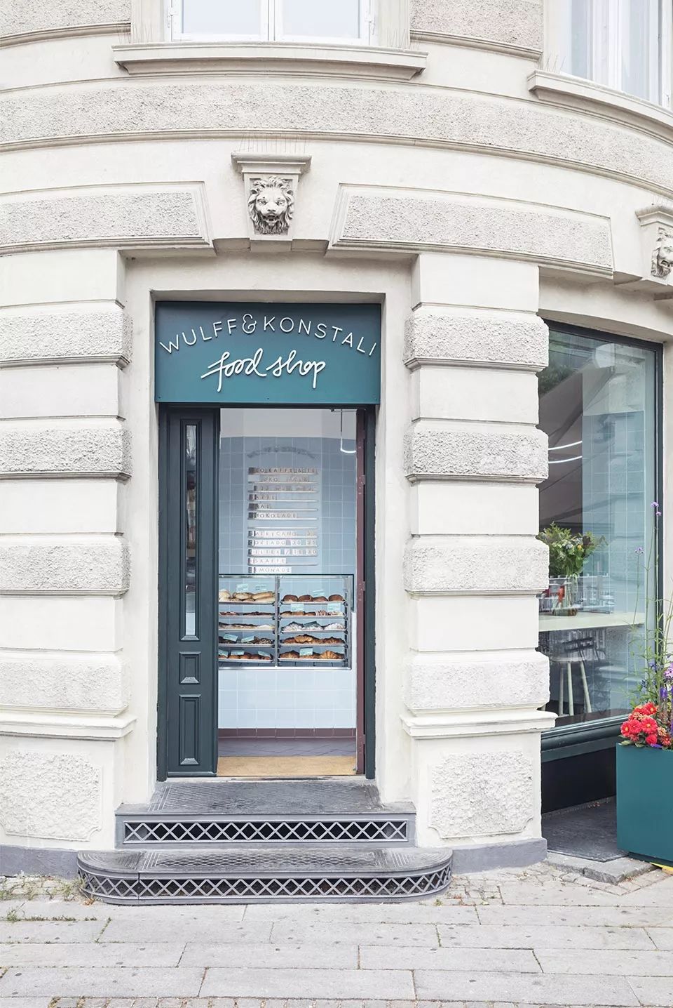 ▼咖啡馆外观08irina boersma"我希望这间咖啡馆能够呈现出一种传统