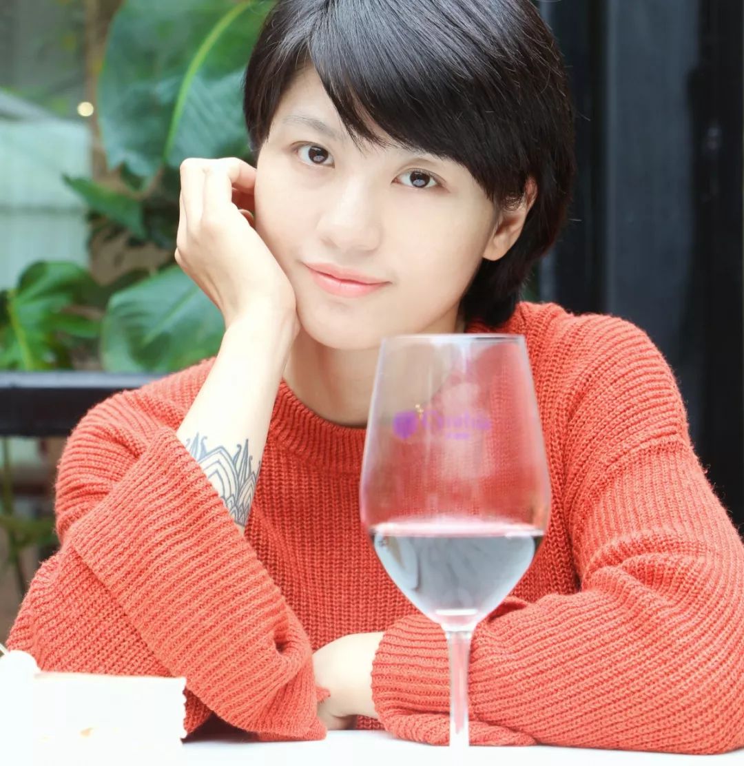 辛迪娅体验官我在青春里放了一把野火