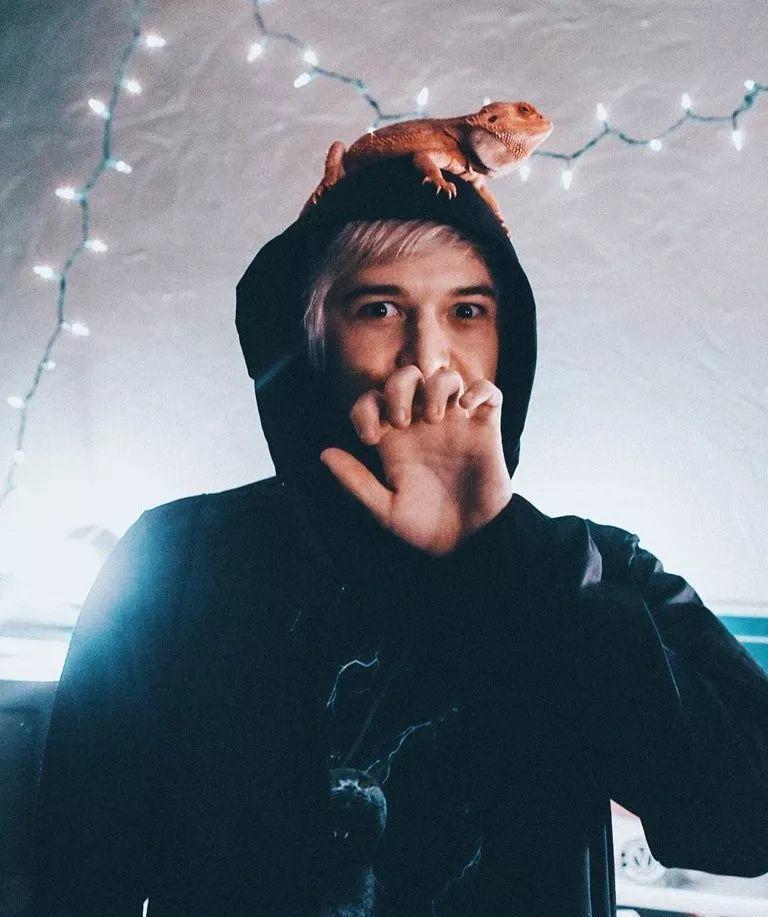 世界上最酷的玩蛇少年ghastly深圳superface酒吧