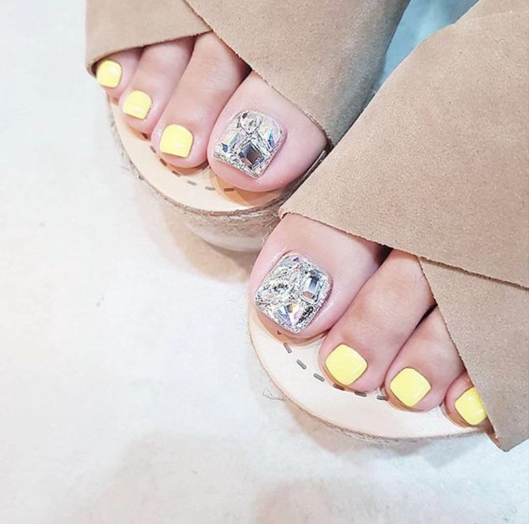 满钻脚甲合辑 | 露脚丫的季节就是要闪耀夺目!