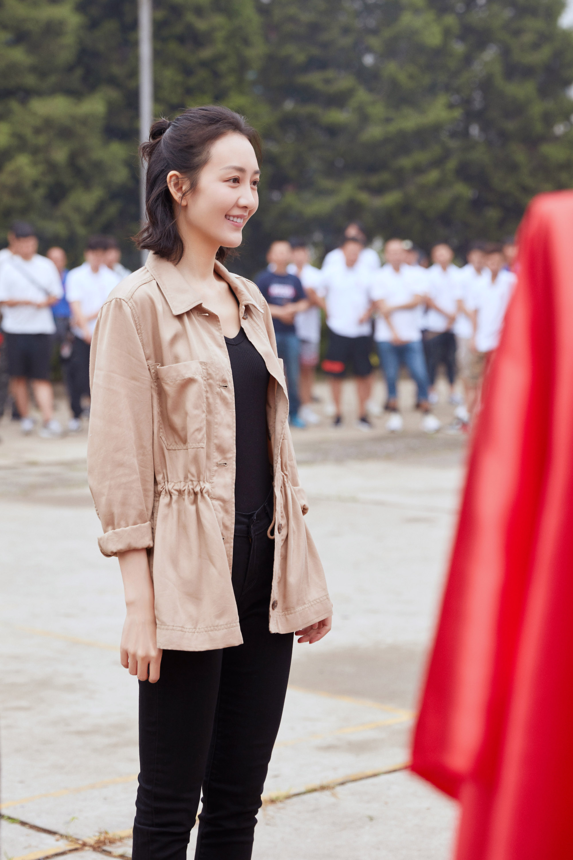 王鸥短发亮相猎狐开机跨境追逃不易坦言敬佩经侦警察