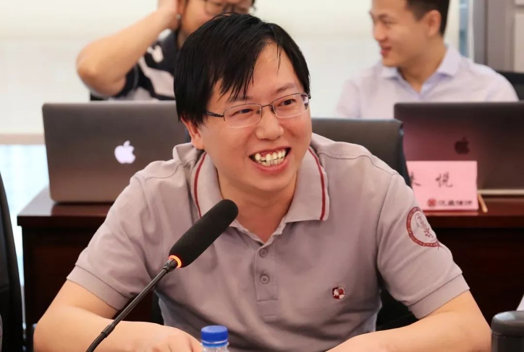 之后在嘉宾与谈环节中,浙江大学光华法学院研究员黄韬对四位发言人的